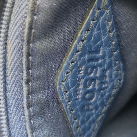 Fossil Royal Blue Leather Purse 👛 - Picture 6 of 10